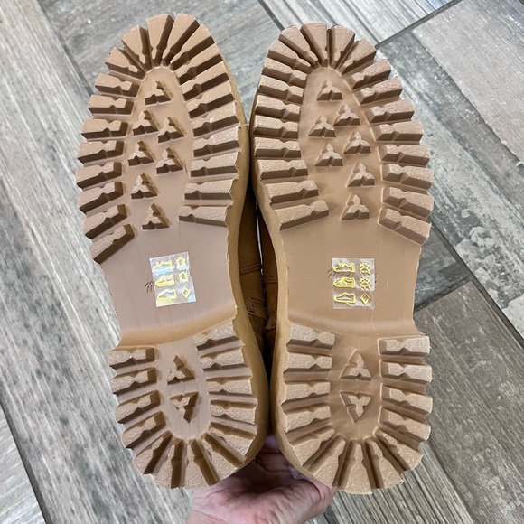 Madewell The Henry Lugsole Boot in Suede size 7 - Picture 10 of 10